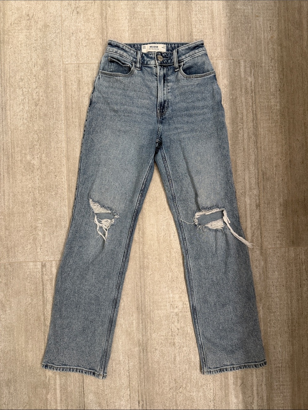 Hollister High-Rise Distressed Women's Jeans - Light Blue